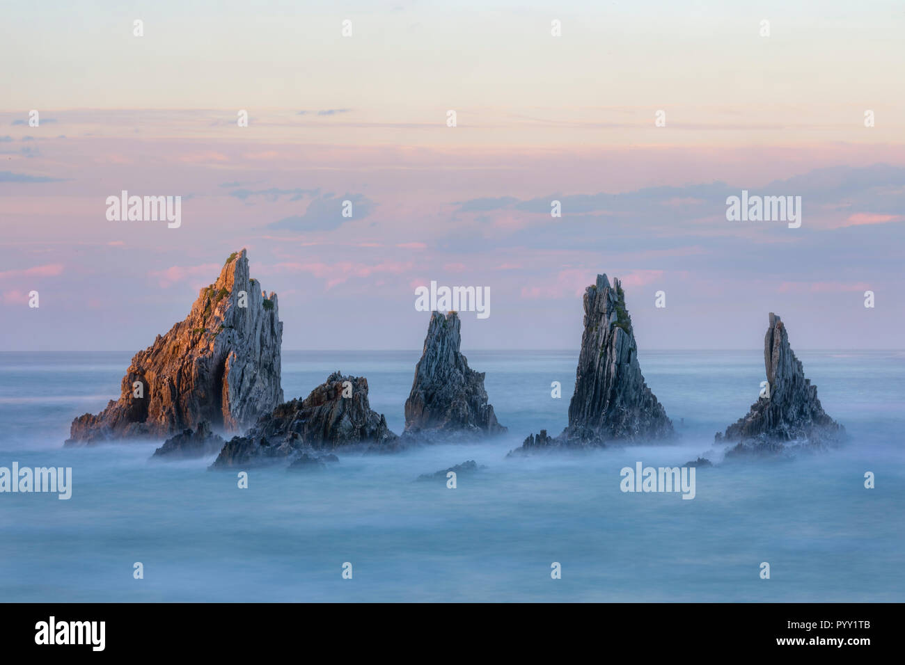 La Playa de Gueirua, Santa Marina, Asturias, España, Europa Foto de stock