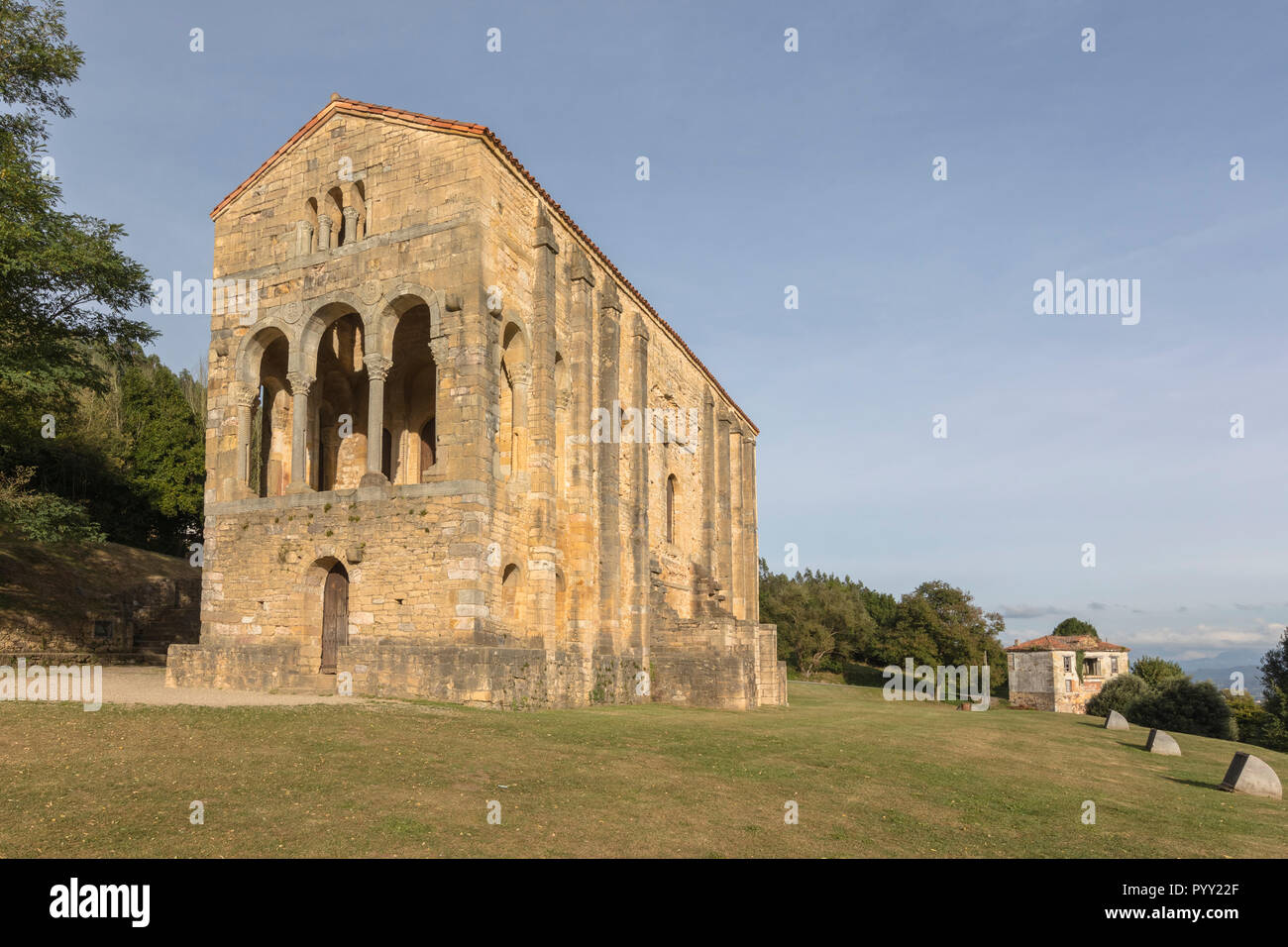 Santa María del Naranco, Oviedo, Asturias, España, Europa Foto de stock