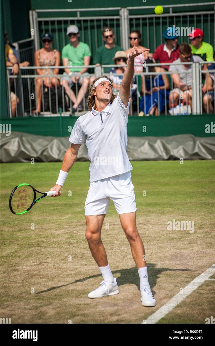 Stefanos Tsitsipas macho jugador de tenis Wimbledon 2018 Foto de stock