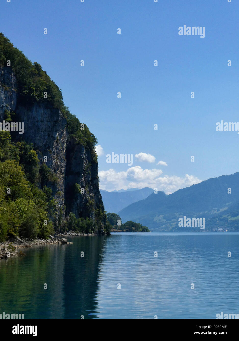 El Walensee cerca Weesen Foto de stock