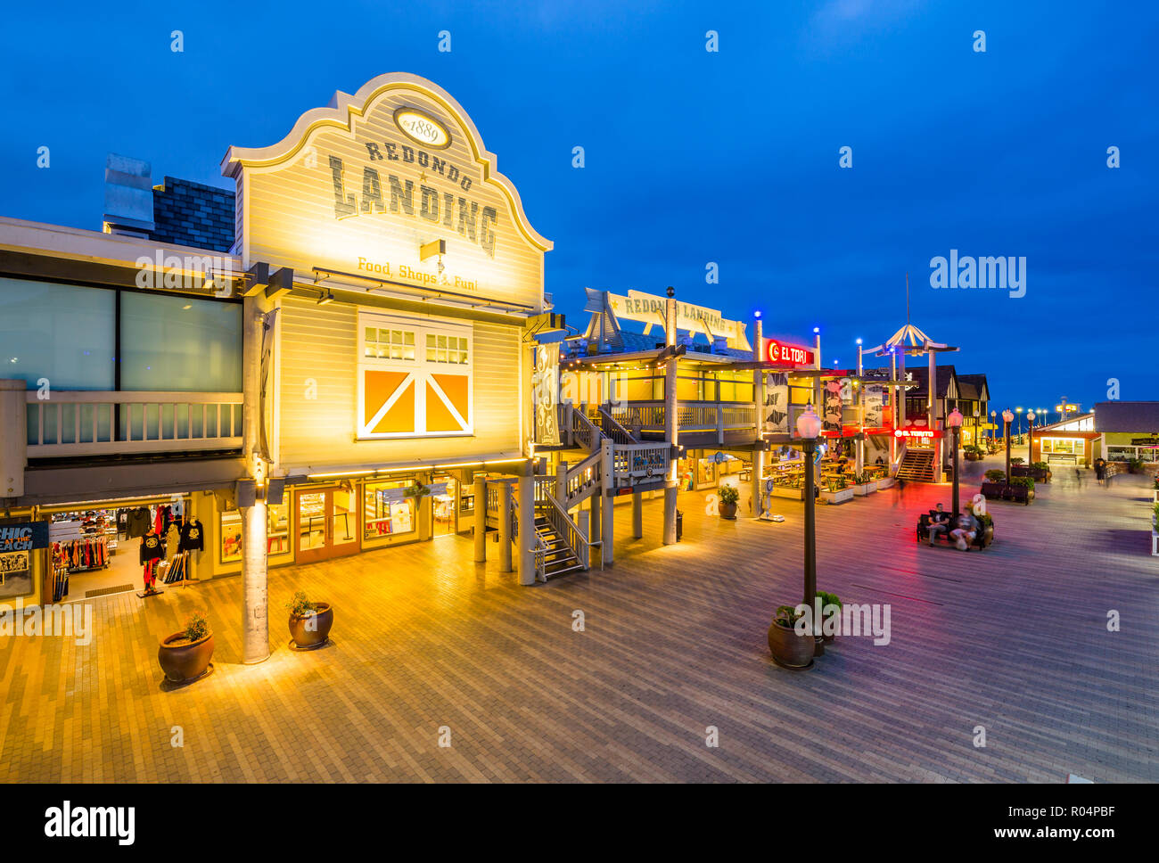 Vista de la playa Redondo Pier al anochecer, Los Angeles, California, Estados Unidos de América, América del Norte Foto de stock