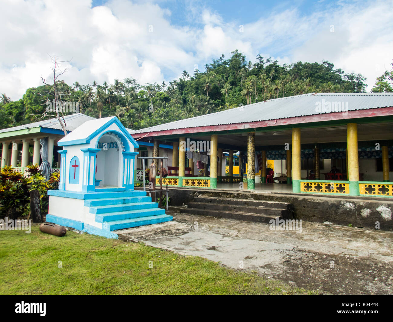 Casa de reuniones en la ciudad de Lufilufi en la isla de Upolu, Samoa, Islas del Pacífico Sur, Pacífico Foto de stock