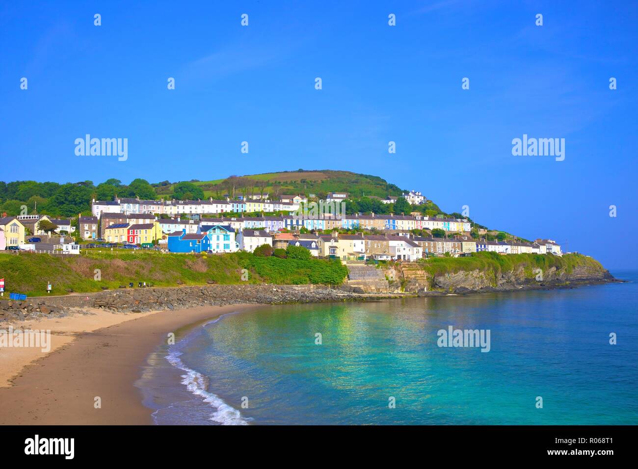 La playa en New Quay, Cardigan Bay, Gales, Reino Unido, Europa Foto de stock