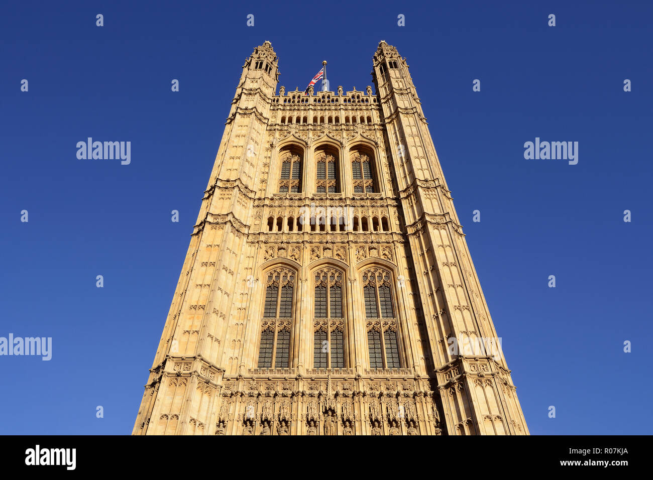 Torre de Victoria, las Casas del Parlamento, el Palacio de Westminster, London, England, Reino Unido Foto de stock