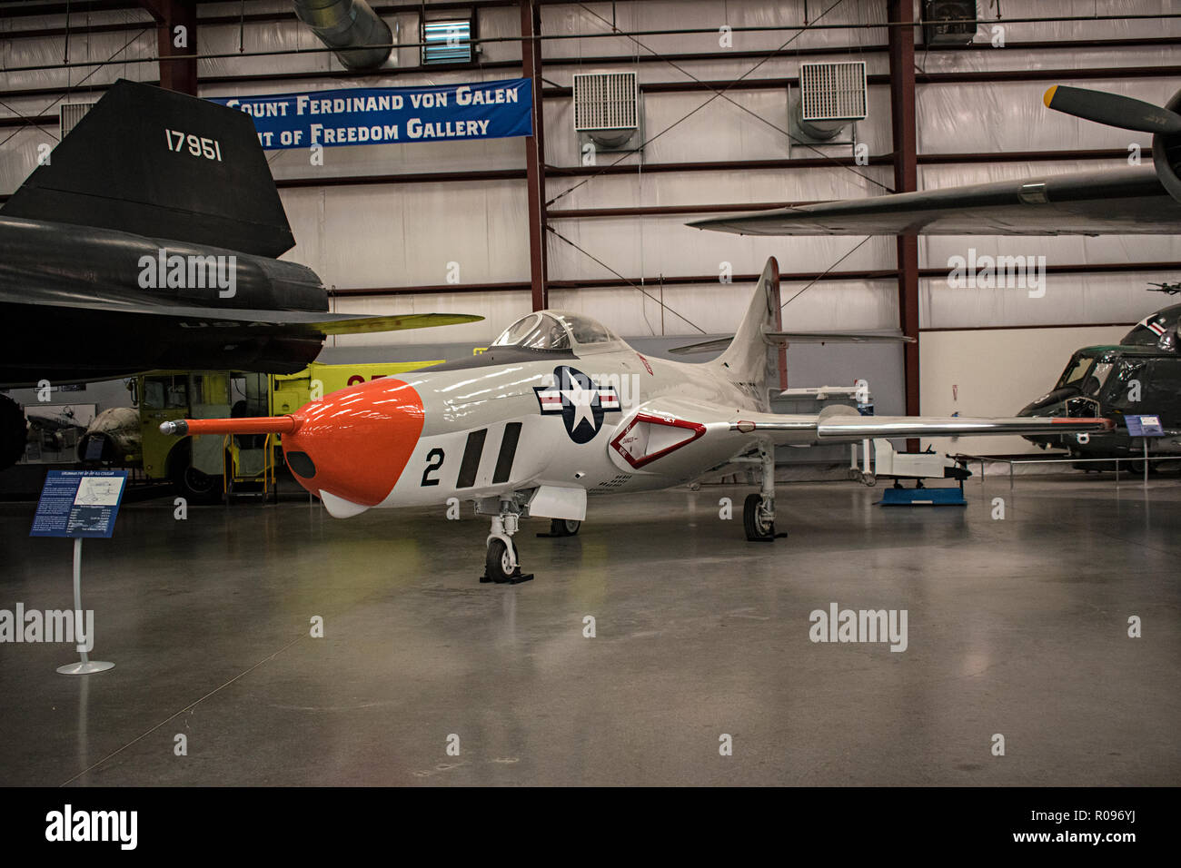 RF-9J Cougar, Pima Air & Space Museum. Tucson, Arizona. Ee.Uu. Foto de stock