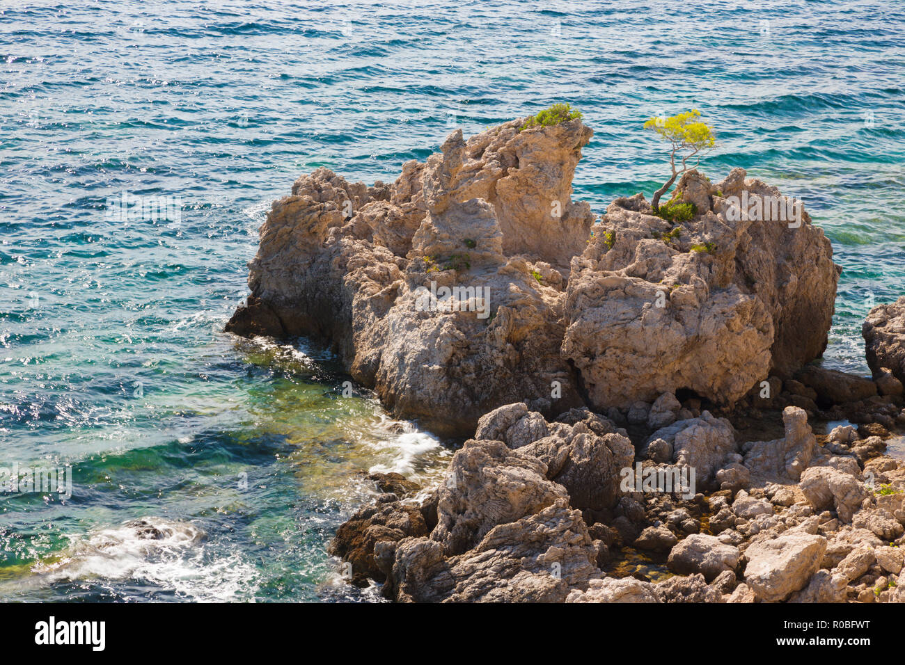 Croacia - La costa de la península cerca de Peliesac Zuliana Foto de stock