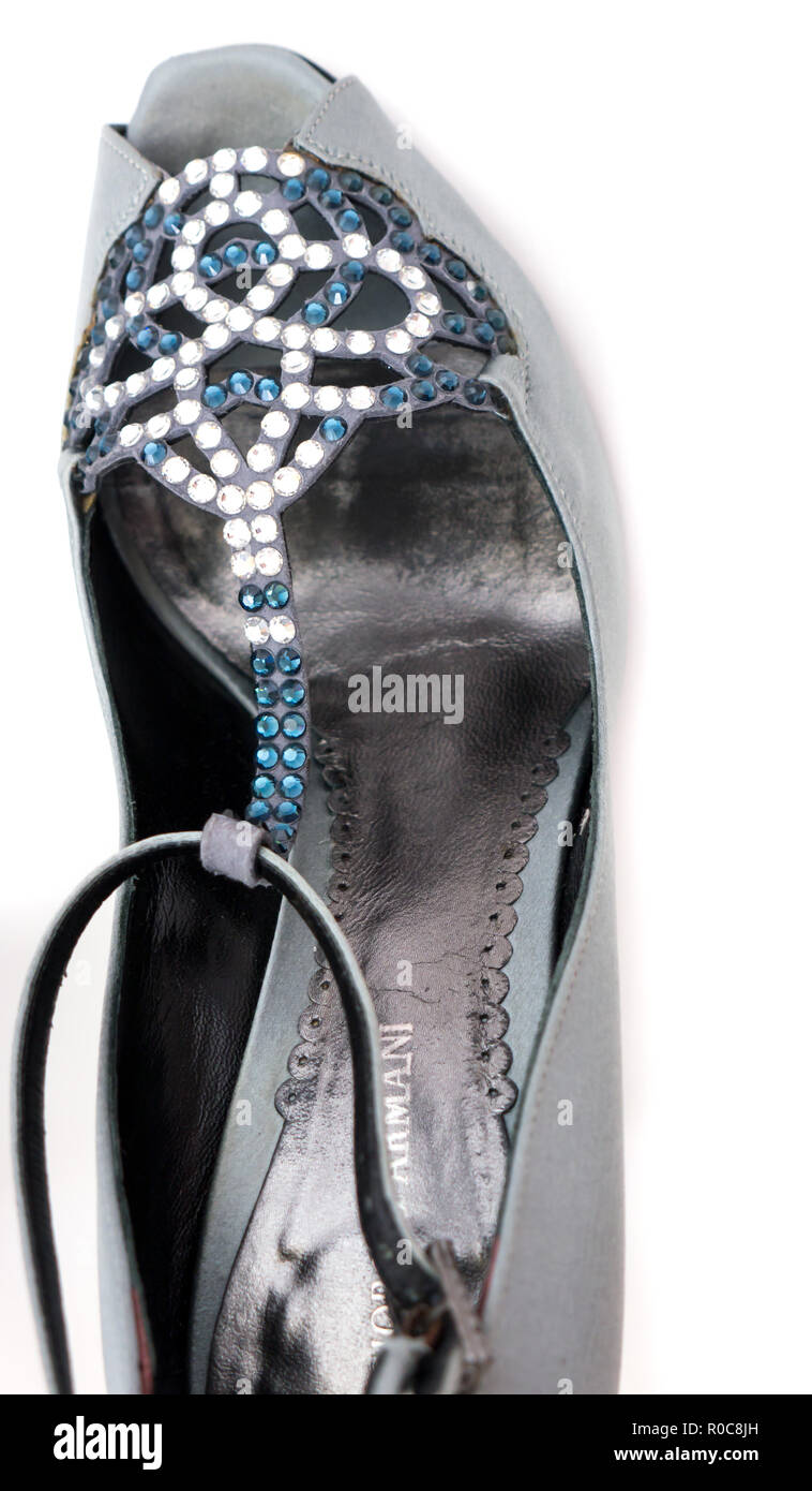GOMEL, BIELORRUSIA - Octubre 21, 2018: Giorgio Armani, zapatos de mujer.  Giorgio Armani S.p.A. es una casa de moda de lujo italiana fundada por  Giorgio Armani Fotografía de stock - Alamy