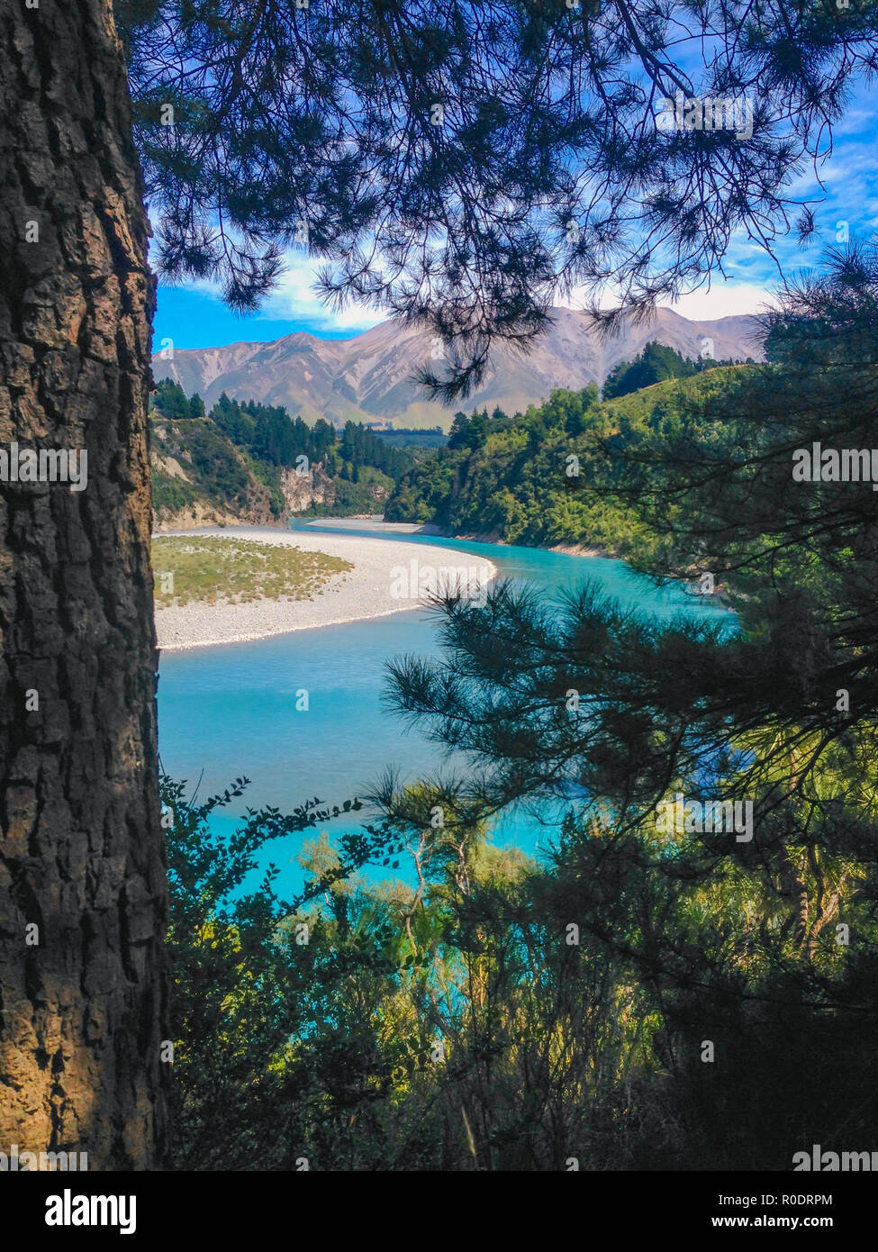 Pintoresco Rakaia Gorge y Rakaia River, en la Isla del Sur de Nueva Zelanda Foto de stock