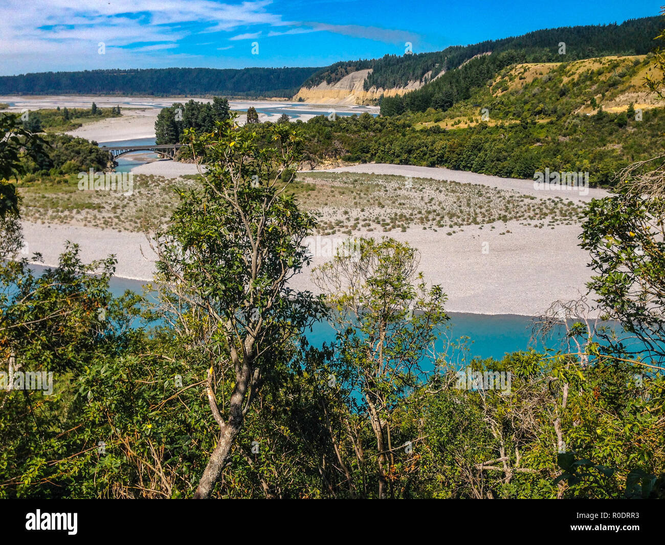 Pintoresco Rakaia Gorge y Rakaia River, en la Isla del Sur de Nueva Zelanda Foto de stock