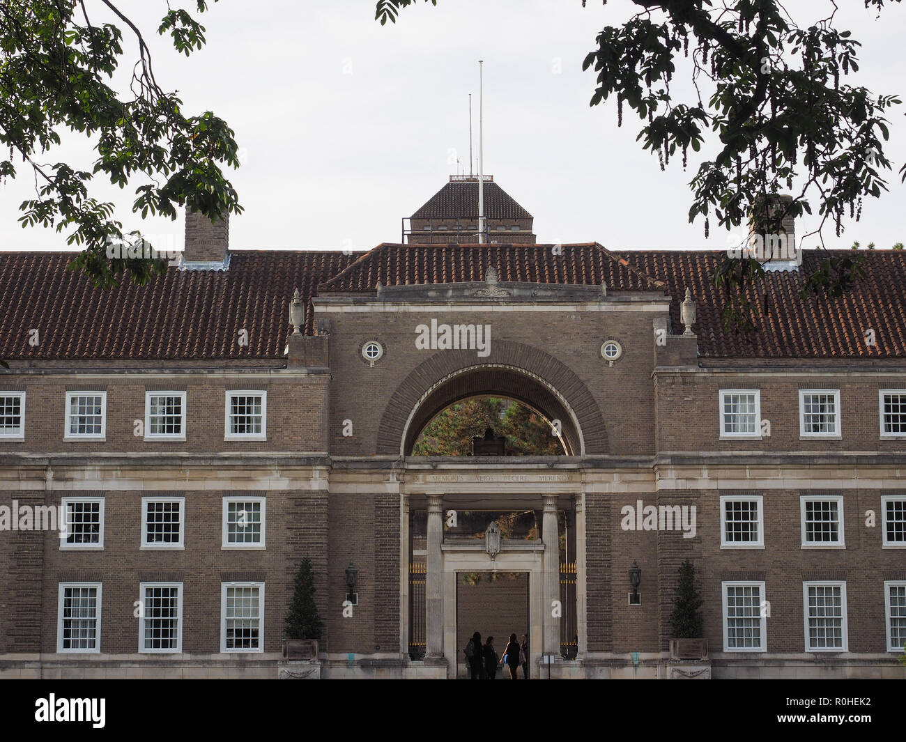 CAMBRIDGE, UK: CIRCA OCTUBRE 2018: Clare College Foto de stock