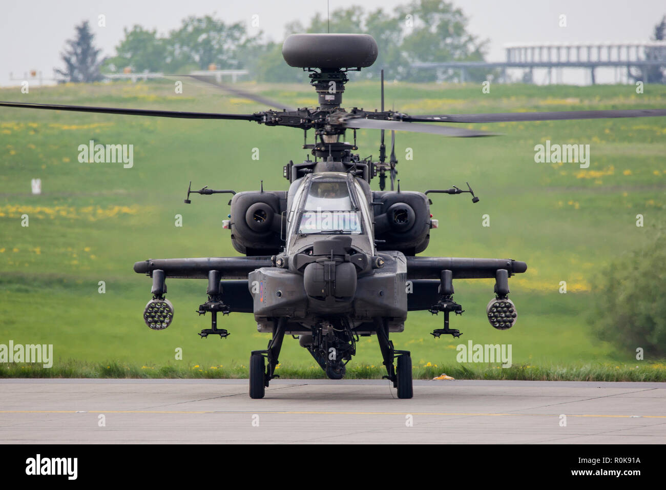 Apache longbow radar fotografías e imágenes de alta resolución Alamy
