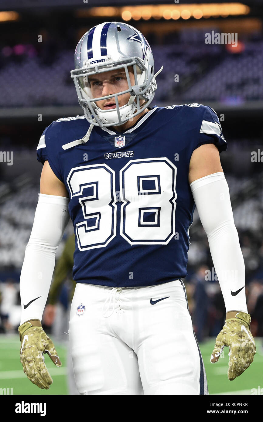 Arlington Texas Ee Uu 5 Nov 2018 Dallas Cowboys Seguridad Jeff Heath 38 Antes De Que El Juego De Futbol Americano De La Nfl Entre Los Tennessee Titans Y Los Dallas Cowboys En