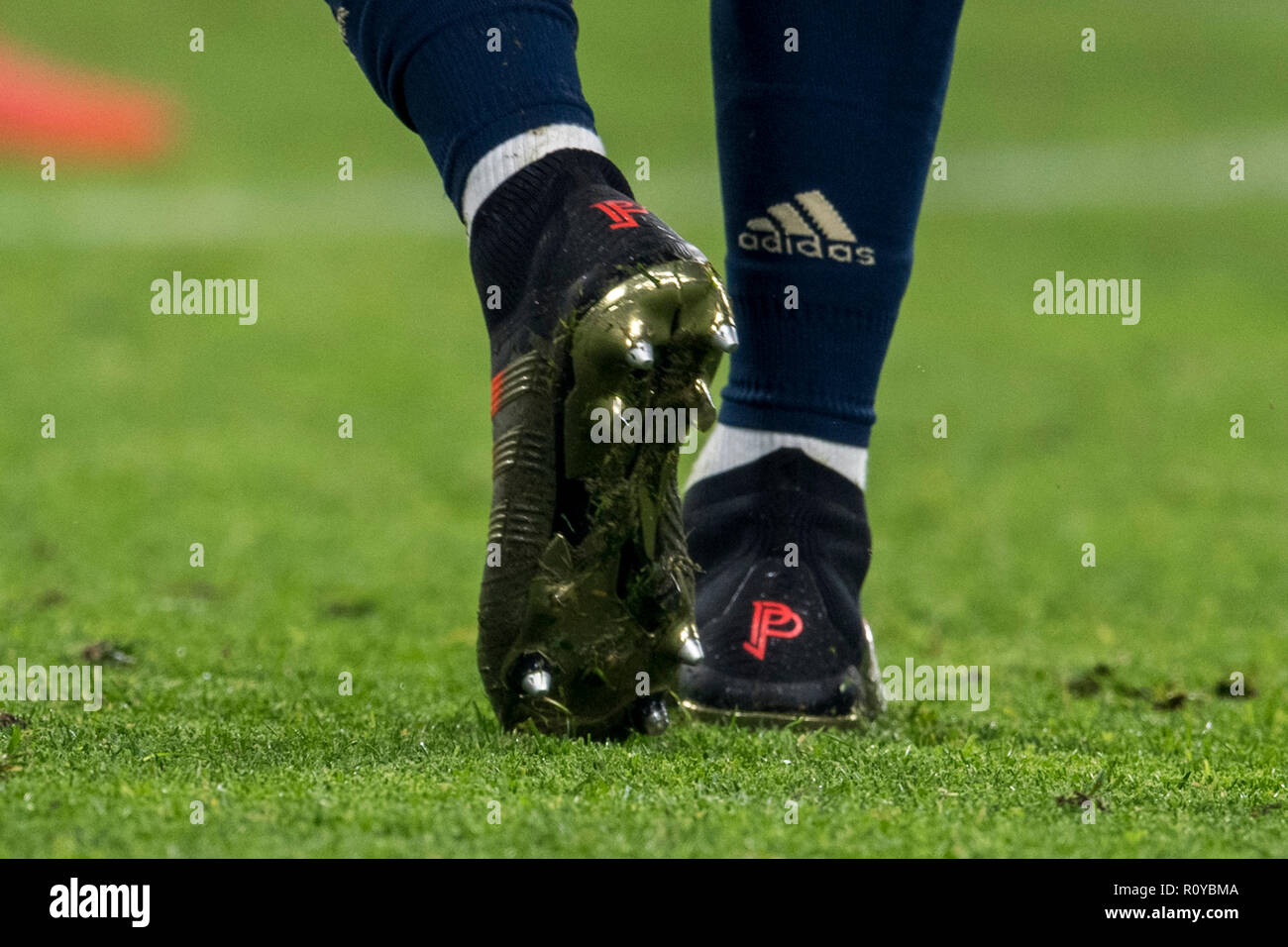 Turín, Italia. 7 nov 2018. Paul Pogba lábil Utd) Zapatos durante la final de la UEFA Champions League ' ' fase de grupo H, partido entre Juventus 1-2 Manchester Utd en