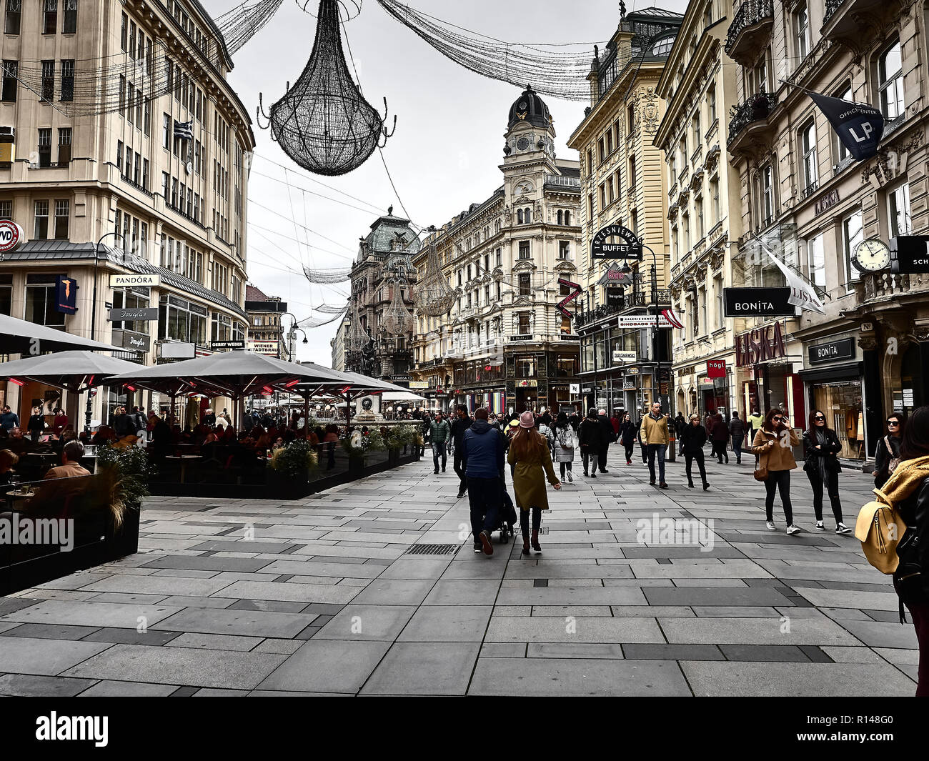 Viena, Austria - El 1 de noviembre, 2018 - Vista del Graben, una de las  principales calles de
