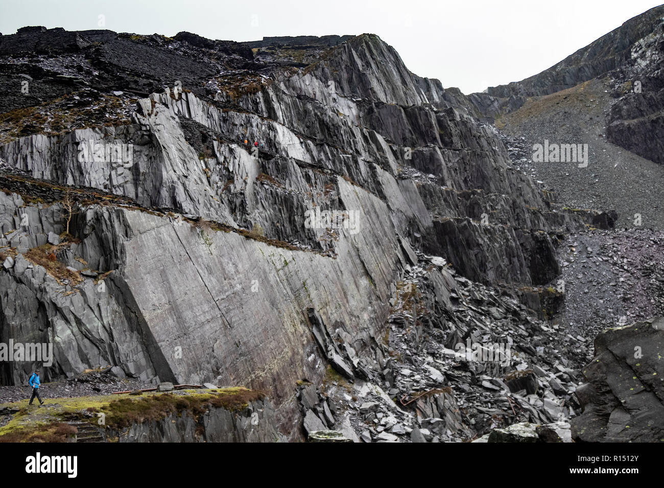 Setos de pizarra utilizados para la escalada, Dinorwig Quarry Foto de stock