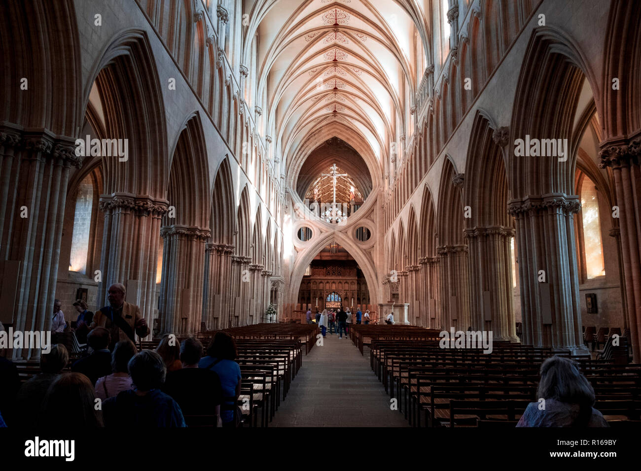La nave central de la Catedral de Wells, Somerset, Inglaterra, 2018 Foto de stock