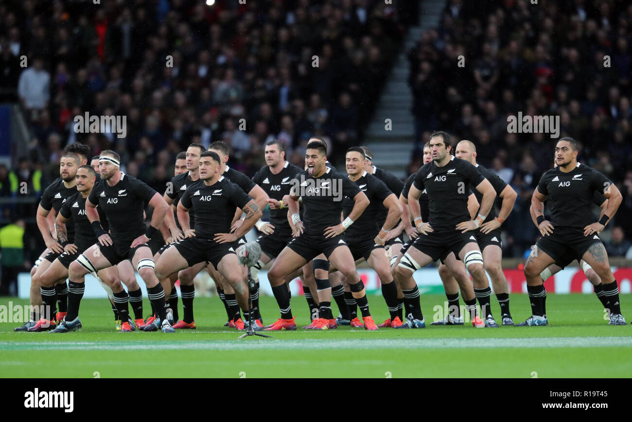 Nueva Zelanda Haka Inglaterra V Nueva Zelandia Inglaterra V Nueva Zelandia, Autumn Internationals Twickenham, Londres, Inglaterra, 10 de noviembre de 2018 Otoño Internationals Twickenham Stam, Londres, Inglaterra Crédito: Biblioteca de imágenes Allstar/Alamy Live News Foto de stock