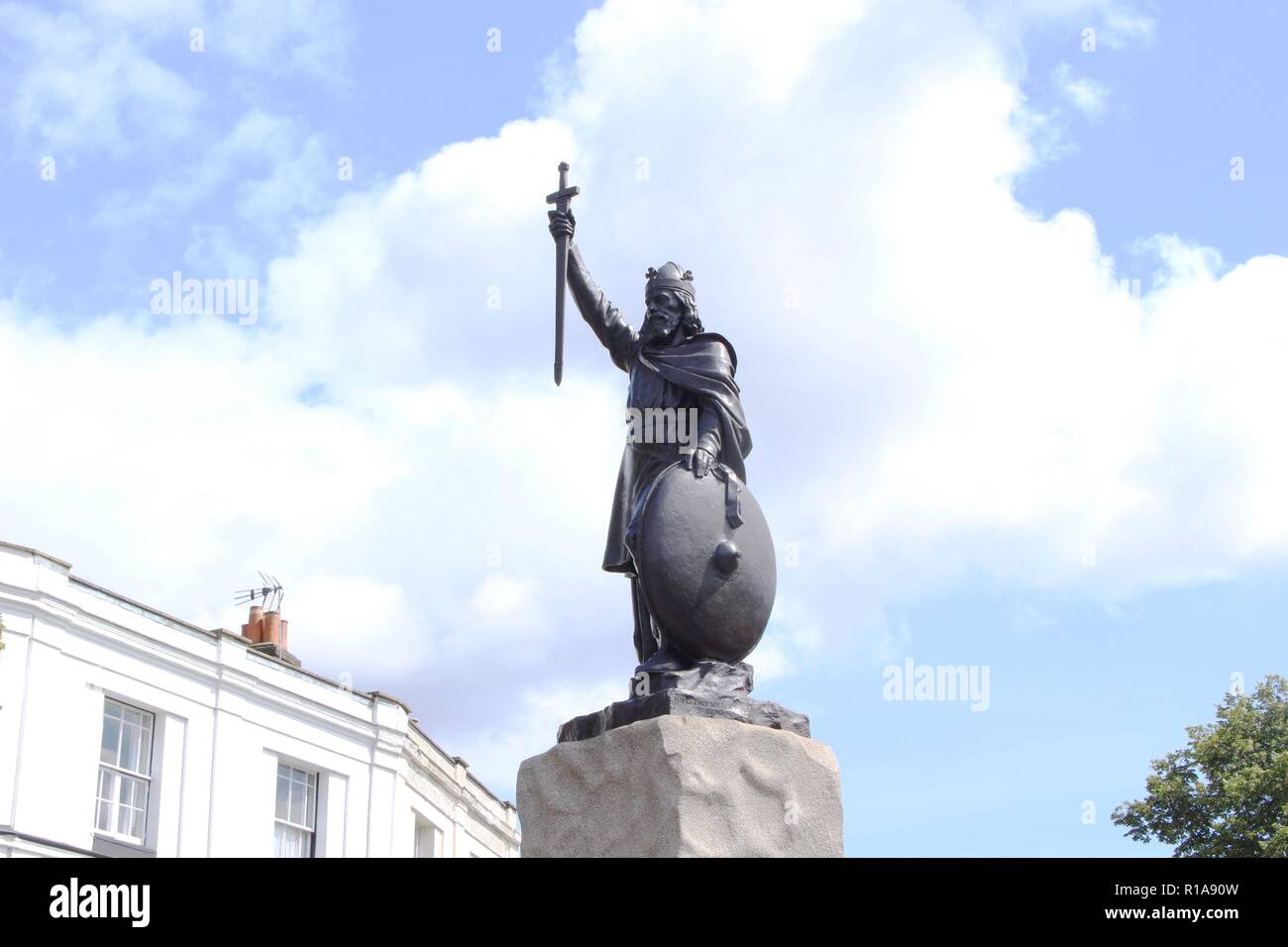 Rey de bronce alfredo el grande fotografías e imágenes de alta