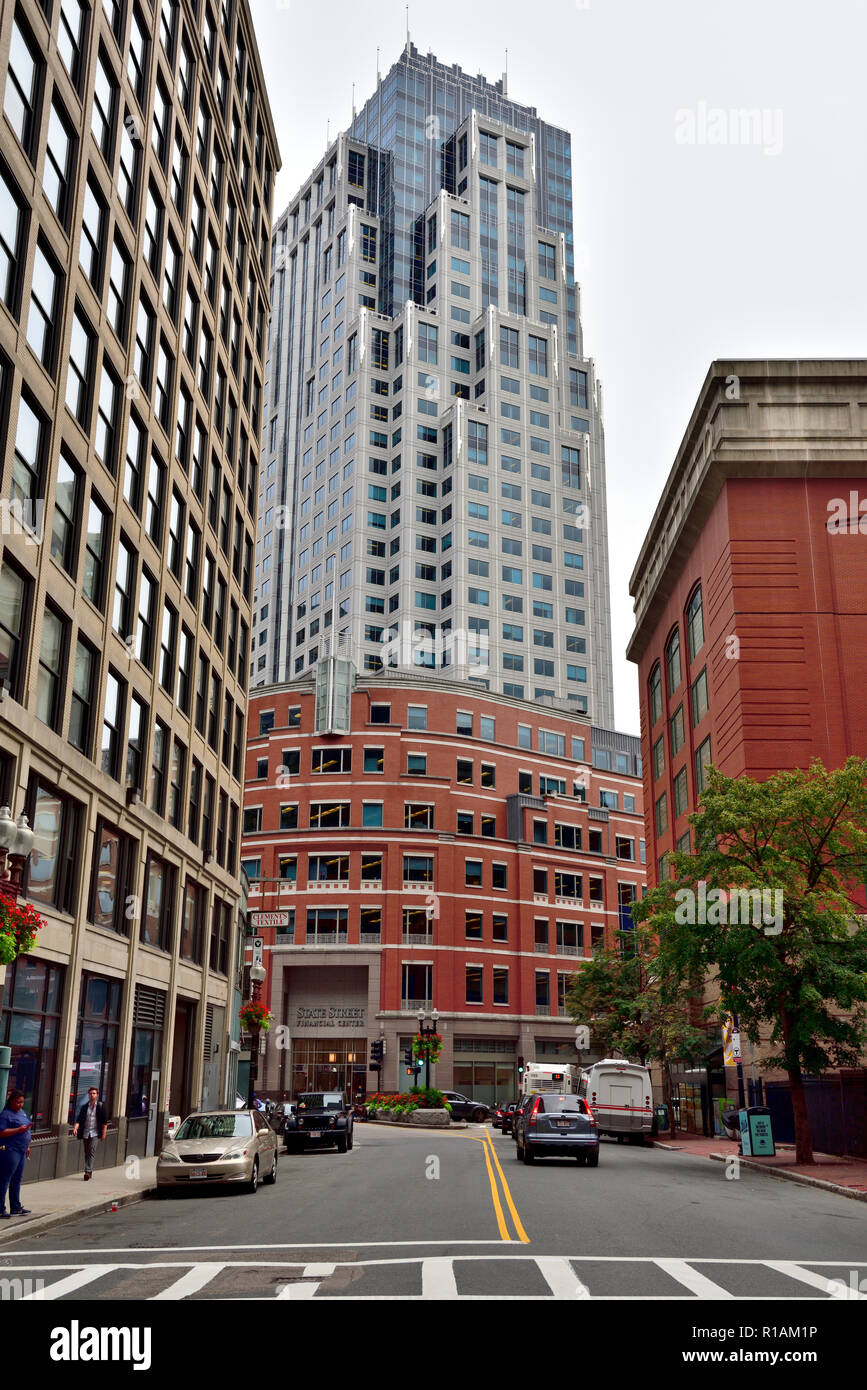 Skyline Boston MA con State Street Corporation edificio del centro financiero, Massachusetts, EE.UU. Foto de stock