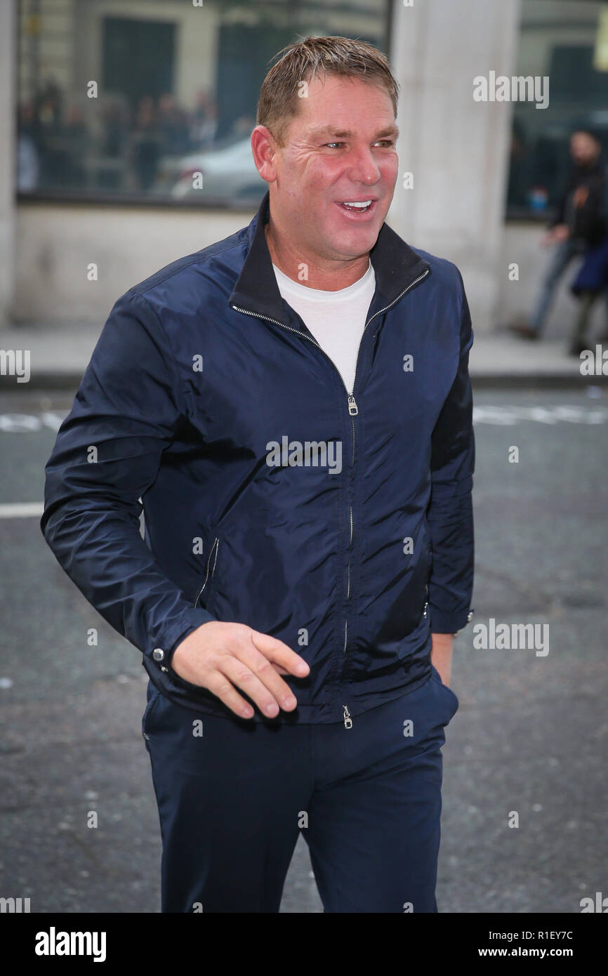 Shane Warne para promover su nuevo libro 'No Spin' en BBC Radio 2 Studios - Londres con: Shane Warne donde: Londres, Reino Unido cuando: 12 Oct 2018 Crédito: WENN.com Foto de stock