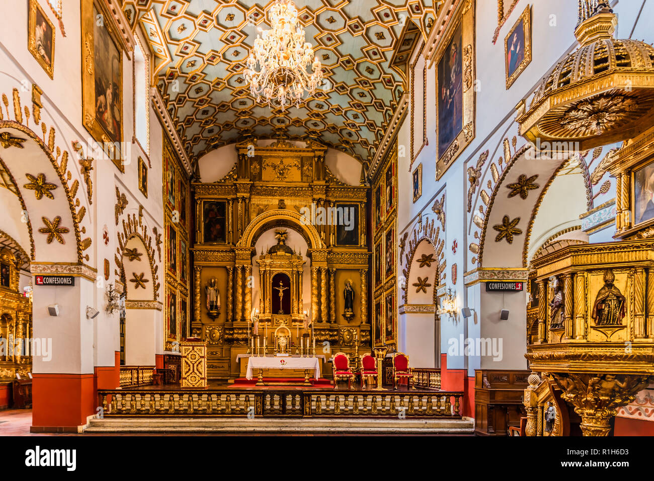 Famosa iglesia colombiana fotografías e imágenes de alta resolución - Alamy