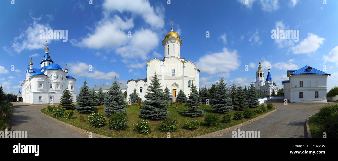 Panorama de Zilant ortodoxa del monasterio en la ciudad de Kazan Foto de stock