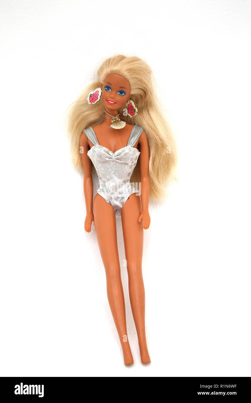 Muñeca barbie vintage fotografías e imágenes de alta resolución - Alamy