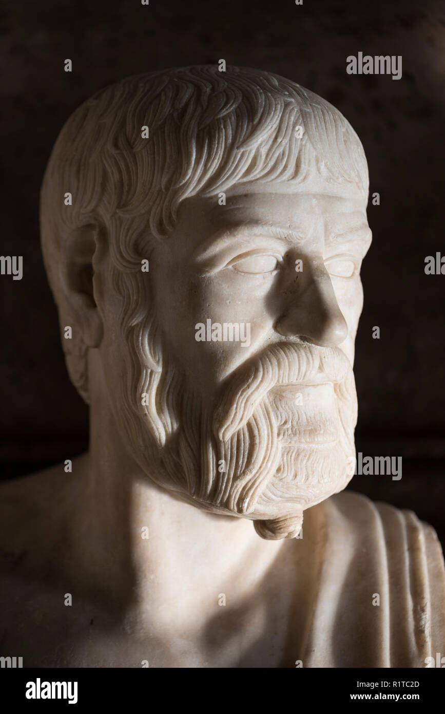 Roma. Italia. Busto retrato de Píndaro (Pindaros/Pindarus, ca. 522 - ca. 443 BC) griego antiguo poeta lírico de Tebas en la Sala de los Filósofos, C Foto de stock