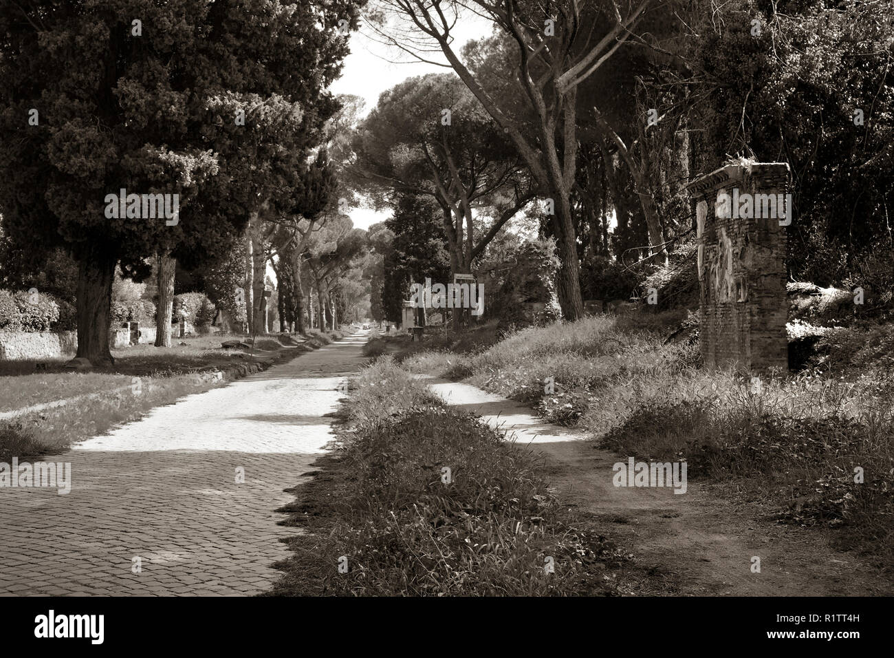 Tumbas a lo largo del antiguo camino Appianian en Roma. Foto de stock
