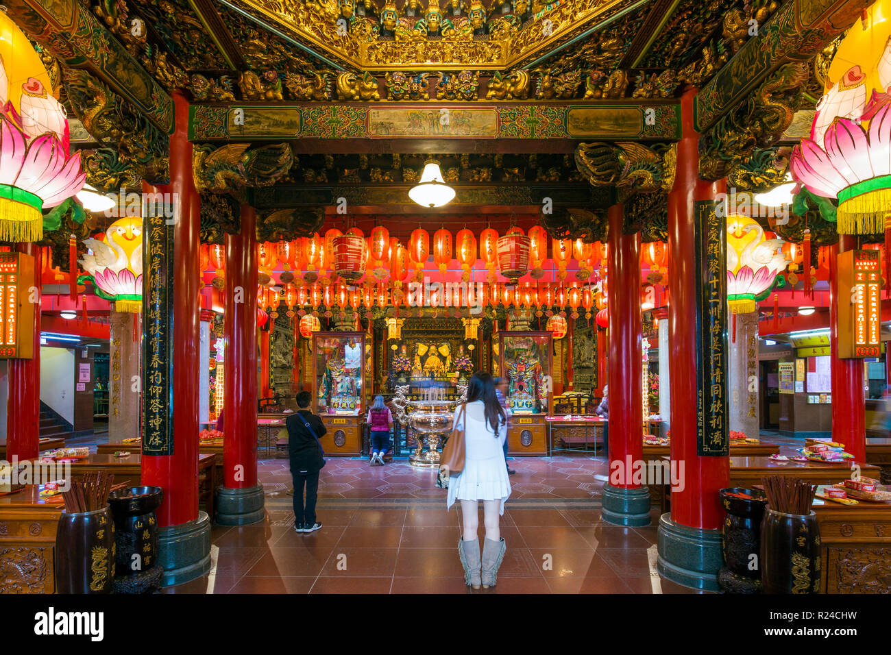 Templo, Songshan Ciyou District, Taipei, Taiwán, Asia Foto de stock