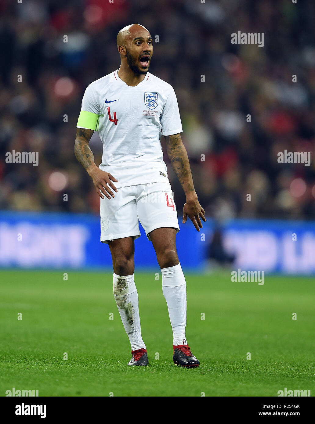 Fabian Delph DE INGLATERRA INGLATERRA INGLATERRA, EE.UU. V V USA, amistoso internacional 15 de noviembre de 2018 GBD12973 amistoso internacional estrictamente sólo para uso editorial. Si el jugador o jugadores, representado en esta imagen es/está jugando para un club inglés o el equipo nacional de Inglaterra. Entonces esta imagen sólo podrán ser utilizados para fines editoriales. Uso no comercial. Los siguientes usos son también restringida INCLUSO SI EN UN CONTEXTO EDITORIAL: utilizar en conjunción con, o parte de cualquier no autorizado audio, video, datos, listas de sujecin, club/Liga logotipos, apuestas, juegos o cualquier 'live' de servicios. También están restringidas Foto de stock