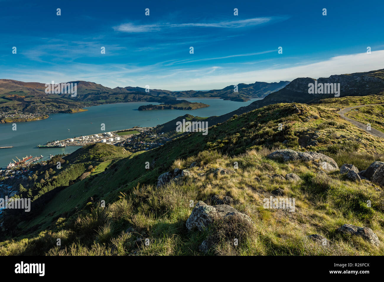 Christchurch Gondola y el puerto de Lyttelton desde Port Hills, en Nueva Zelanda, Isla Sur Foto de stock