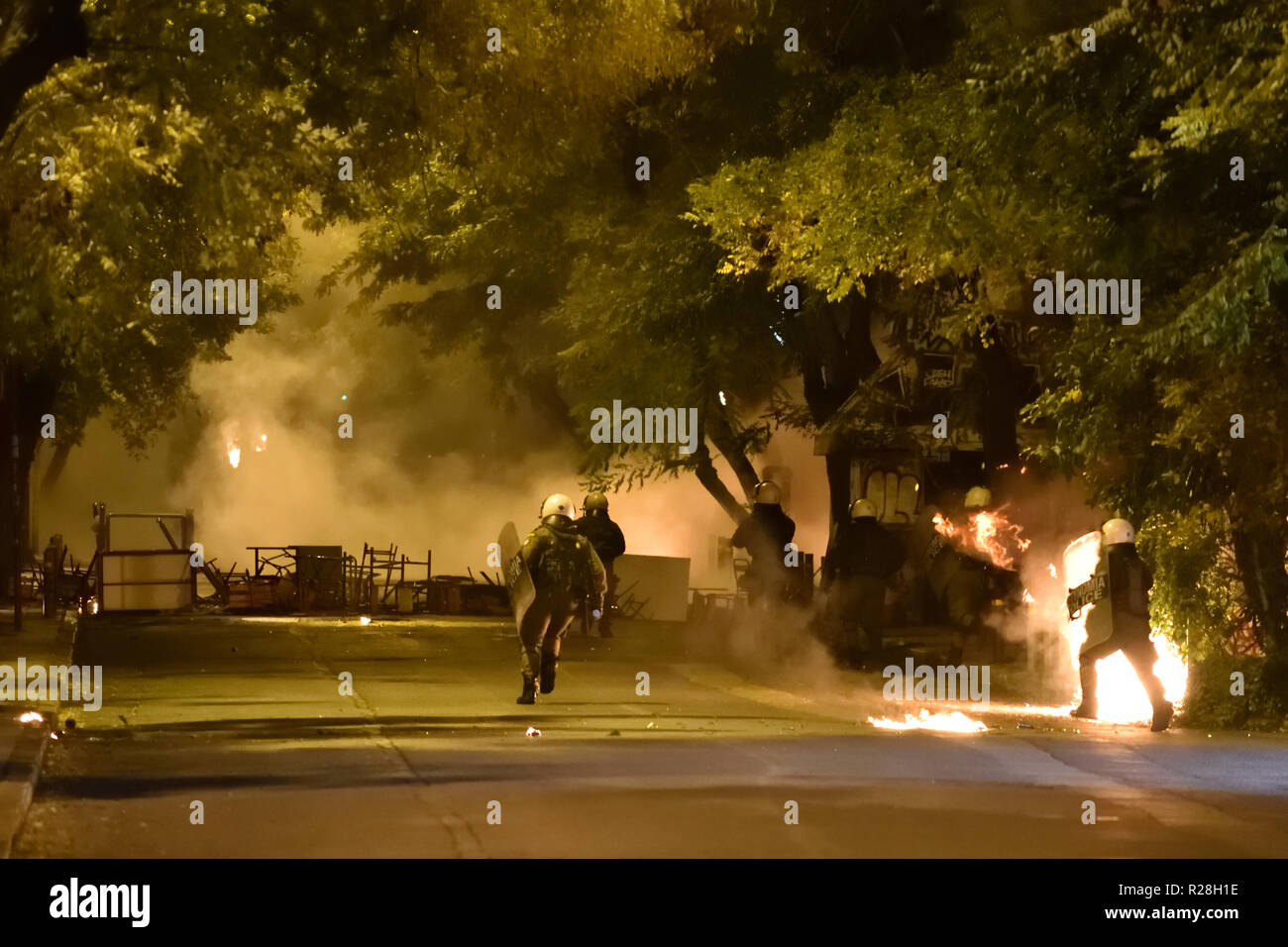 Levantamiento politécnico de atenas fotografías e imágenes de alta