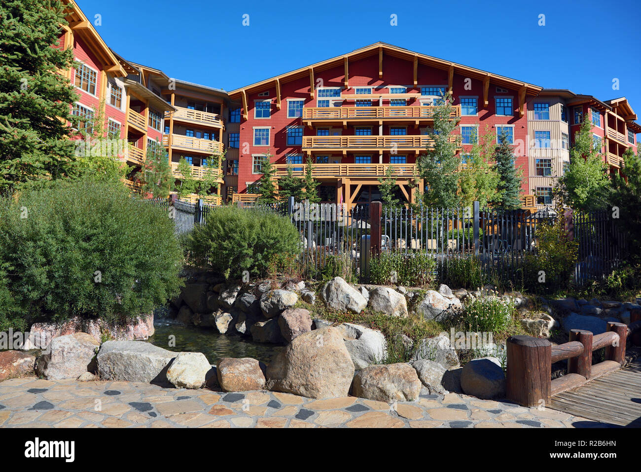 La aldea Lodge Hotel, Mammoth Lakes, California, Estados Unidos de América Foto de stock