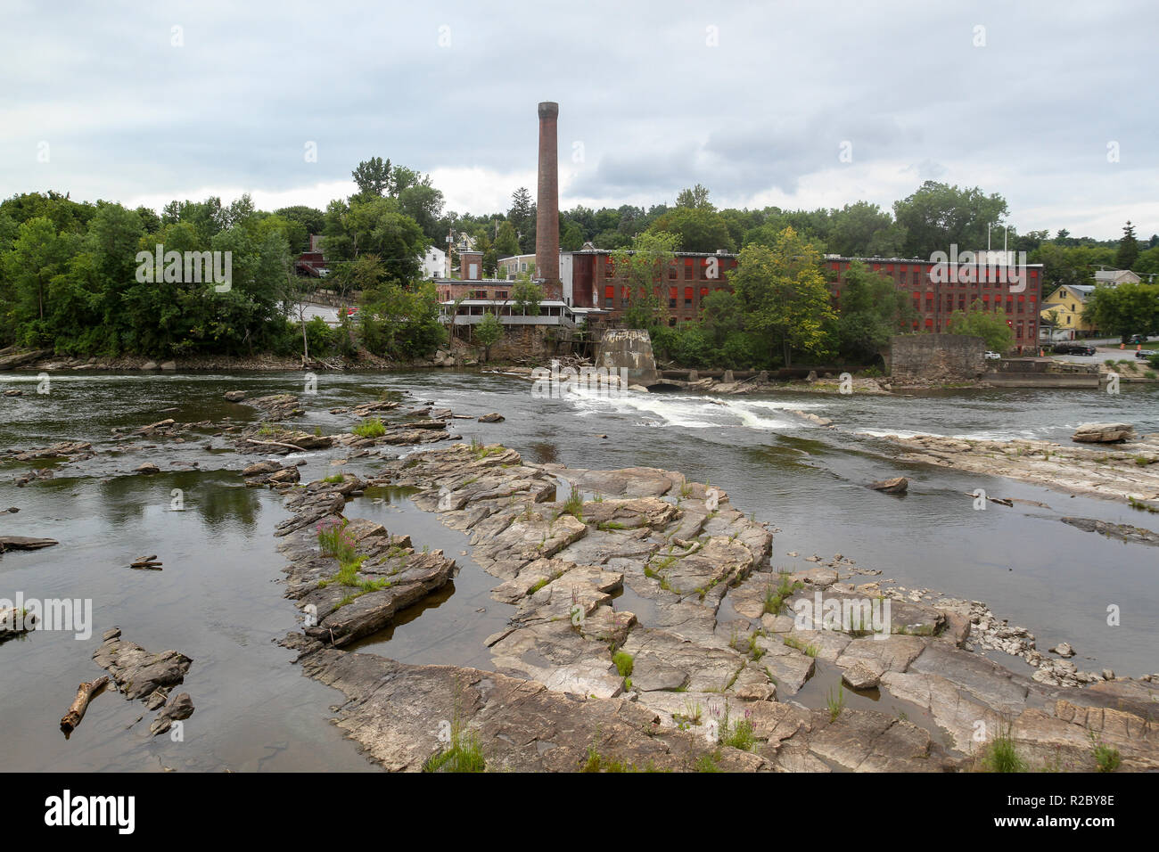 Winooski cae del molino, distrito de Winooski y Burlington, Vermont, Estados Unidos Foto de stock