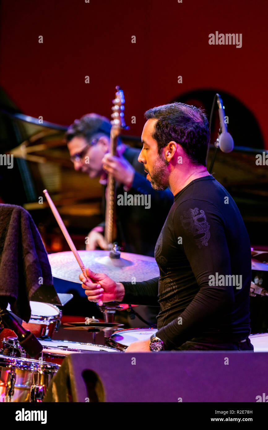 ANTONIO Sánchez en la batería para la celebración de Michael Brecker en el 61º Festival de Jazz de Monterey - Monterey, California Foto de stock