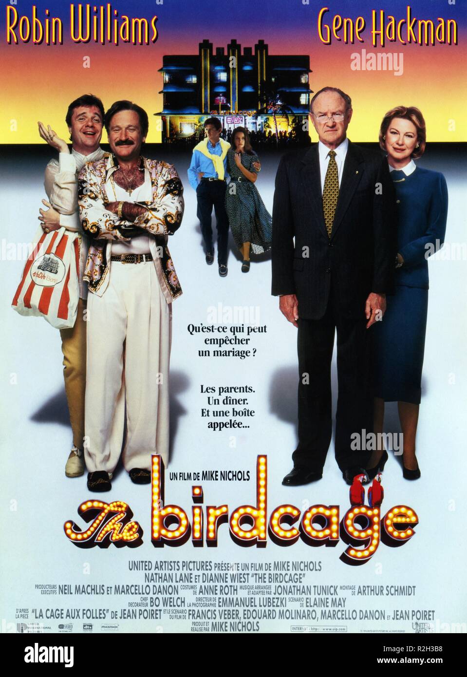The Birdcage Año : 1996 USA Director : Mike Nichols Nathan Lane, Robin  Williams, Gene Hackman, Dianne Wiest póster de película (Fr Fotografía de  stock - Alamy