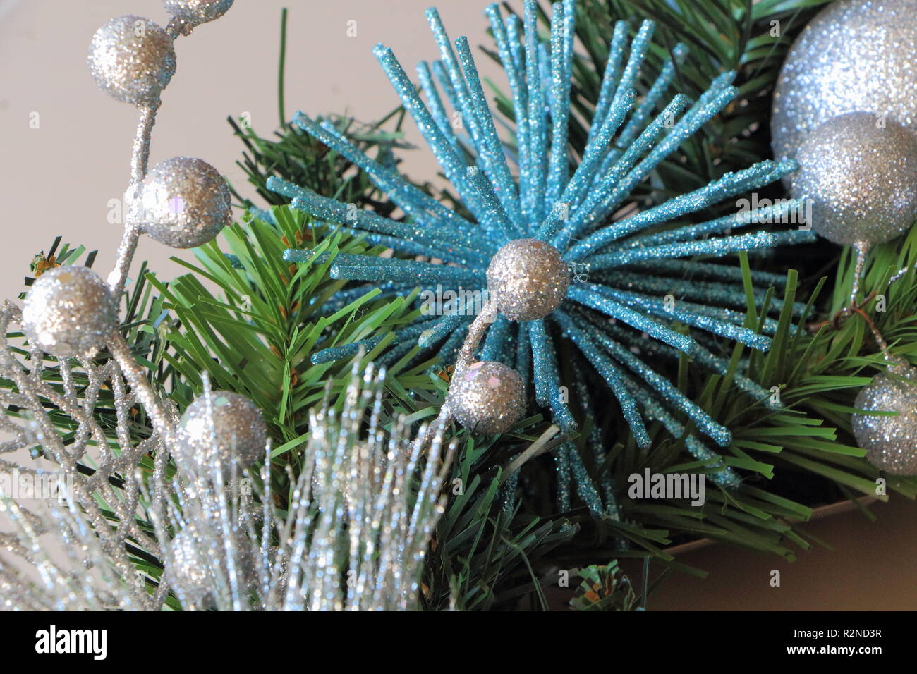 Navidad plateado fotografías e imágenes de alta resolución - Alamy