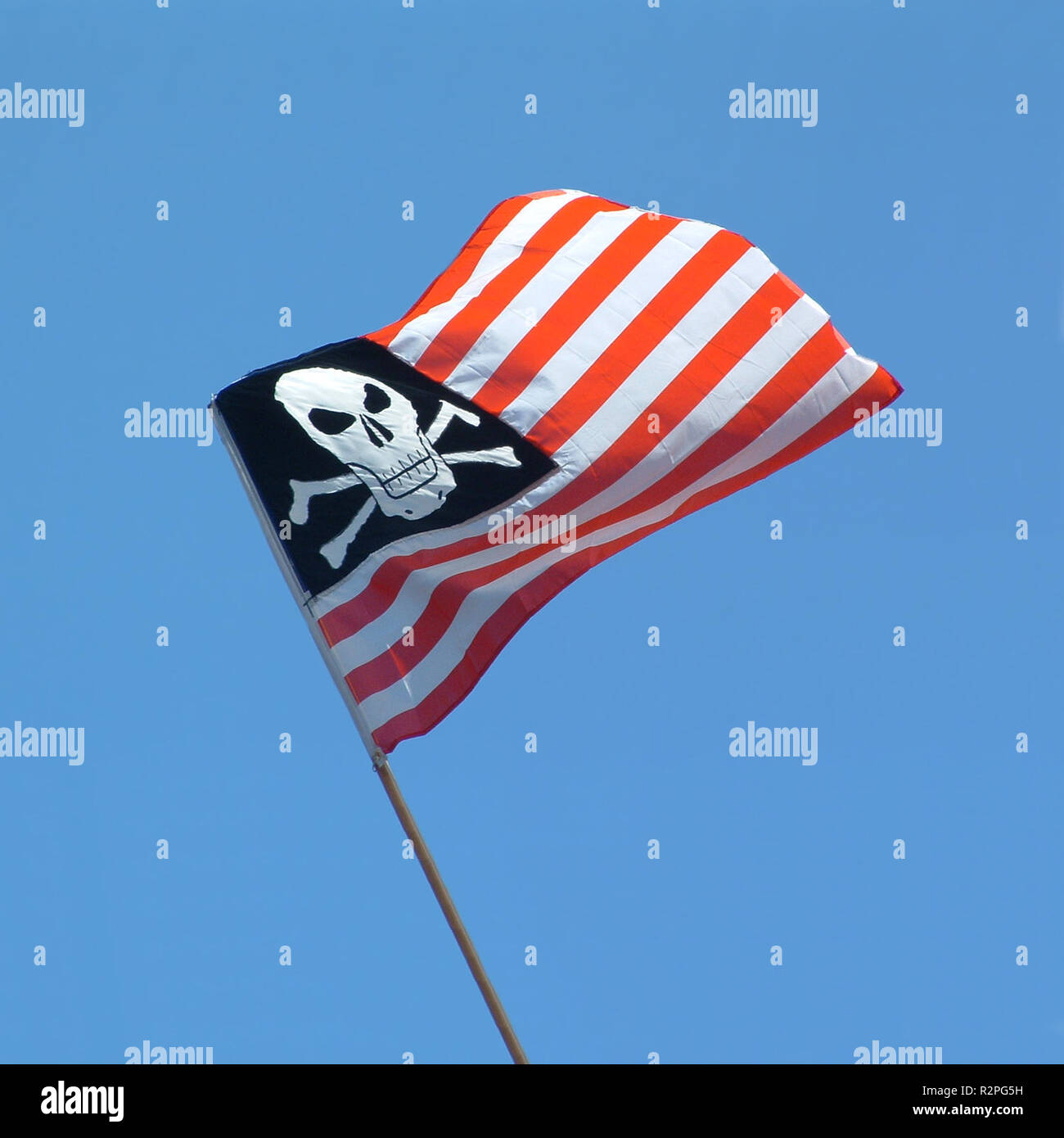 Bandera pirata combinado con bandera estadounidense Foto de stock