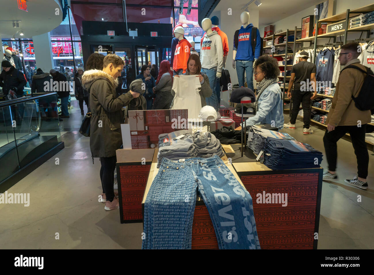 Levis Jeans Fotos e Imágenes de stock - Alamy