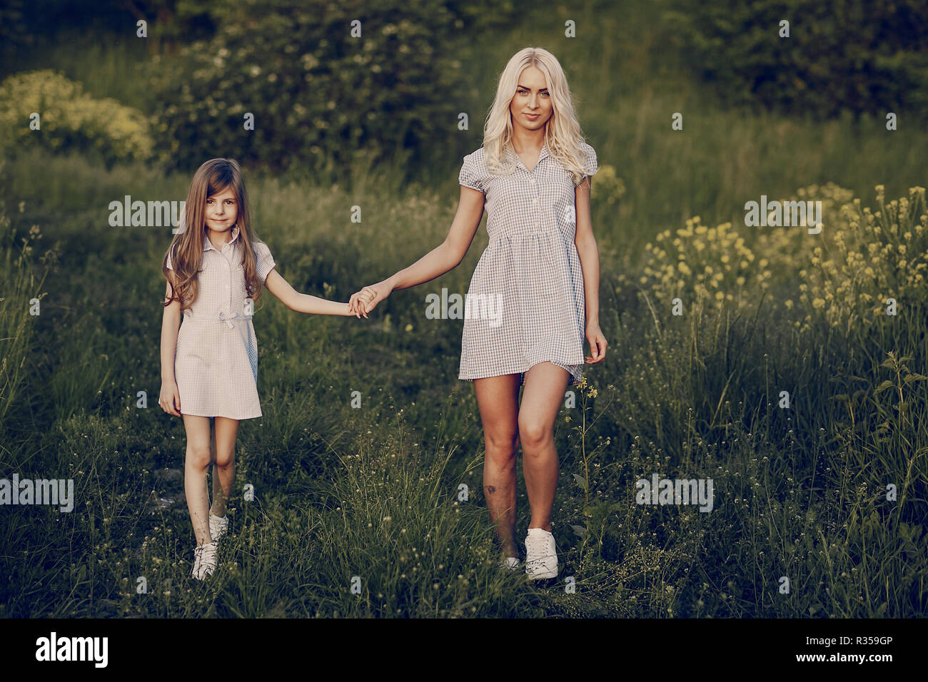 Compra Vestido De Madre E Hija Vestidos De Punto De Moda De Verano 2019  Ropa A Juego Familiar Ropa De Mamá Y Yo Vestido De Punto De Hija De Mamá  Barato 