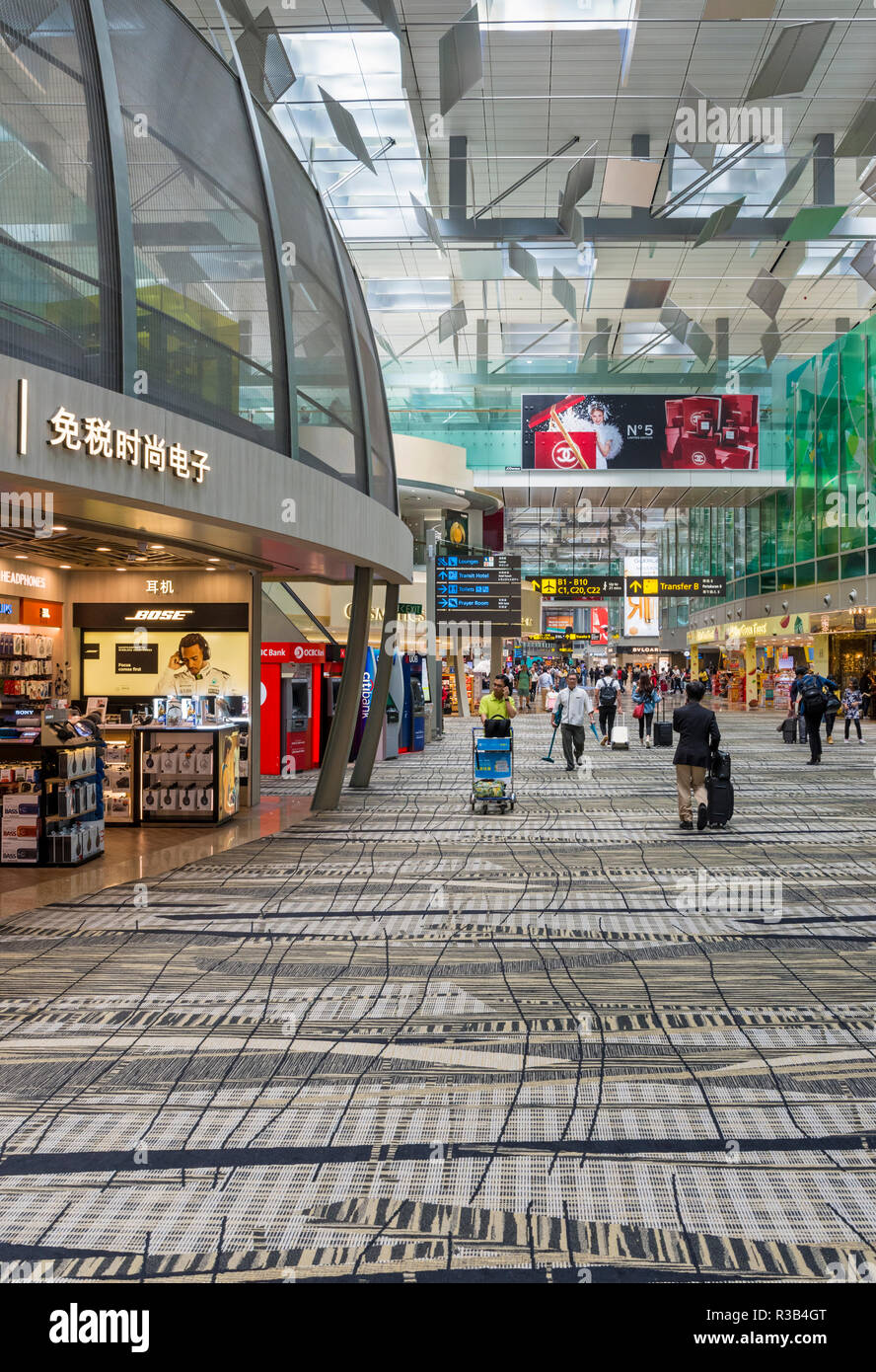 Terminal 3 Transit Mall en el aeropuerto Changi de Singapur Foto de stock