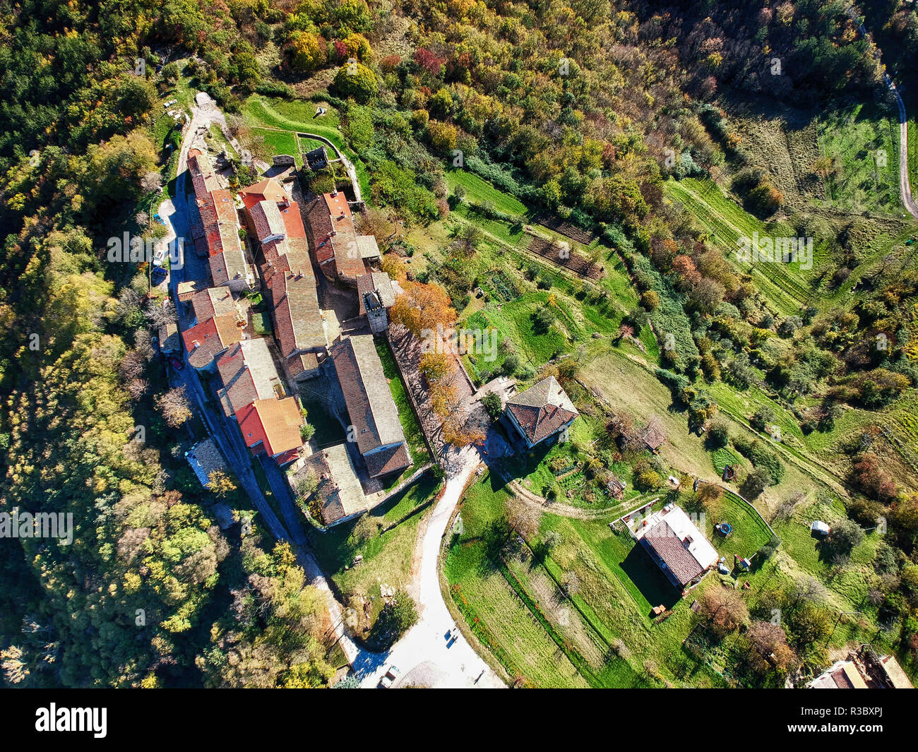 La Ciudad Más Pequeña Del Mundo Hum , la ciudad más pequeña del mundo ; / Istria Croacia Fotografía de  stock - Alamy