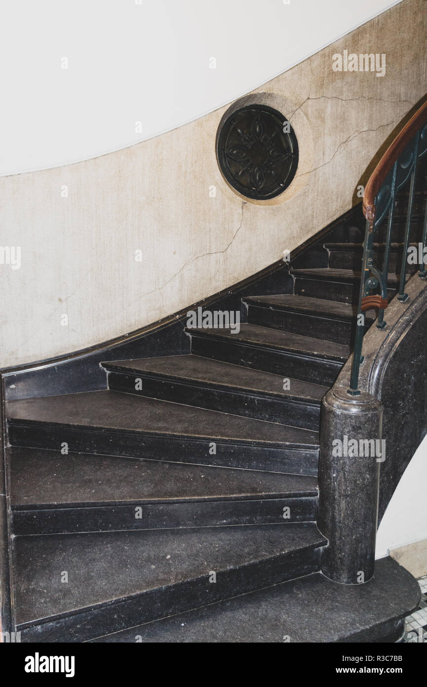 Escaleras De Marmol Negro Fotos E Imagenes De Stock Alamy