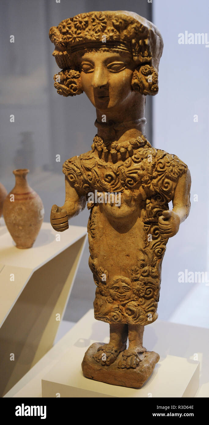 La dama de 4ª3ª siglo A.C. Terracota. Identificada con la diosa