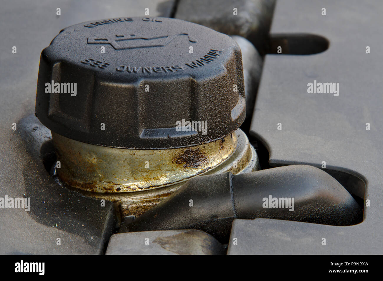 Gorgeri Tapa de llenado de aceite del motor de pl/ástico Tapa del tanque de llenado de combustible para 1180F9 negro