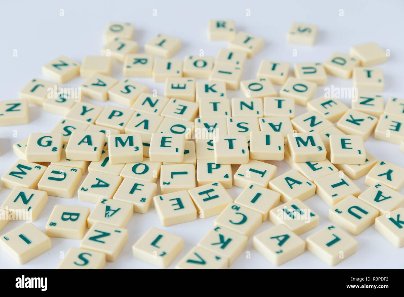 Plástico Vintage Scrabble Letras Cuadrado Back-selecciona tu carta para juego//Craft
