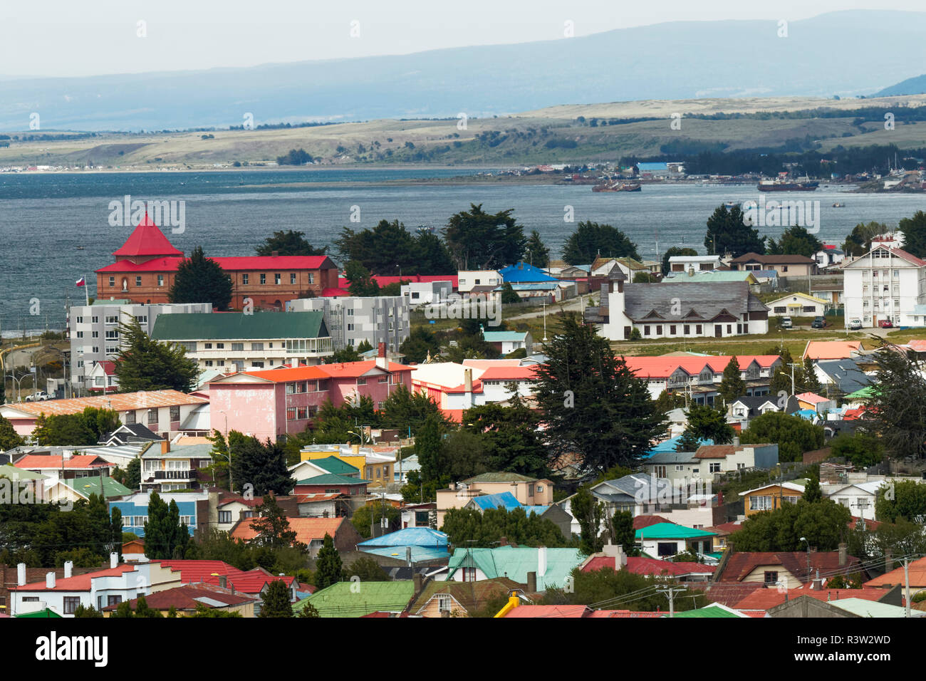 Vista elevada de Punta Arenas, Chile, Patagonia Foto de stock