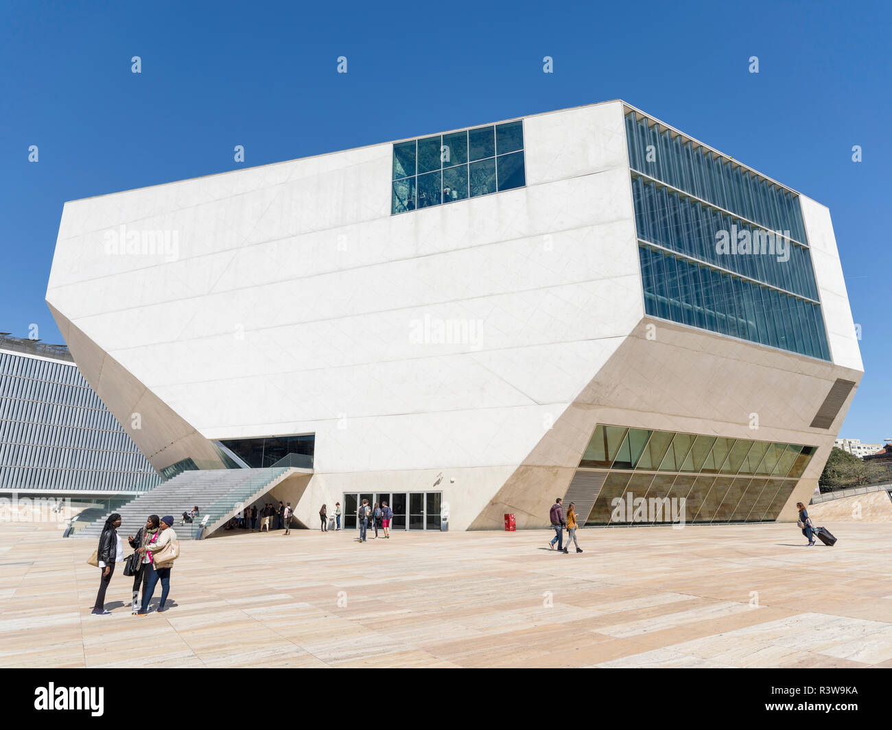 La Casa da Musica, la moderna sala de conciertos por el arquitecto Rem