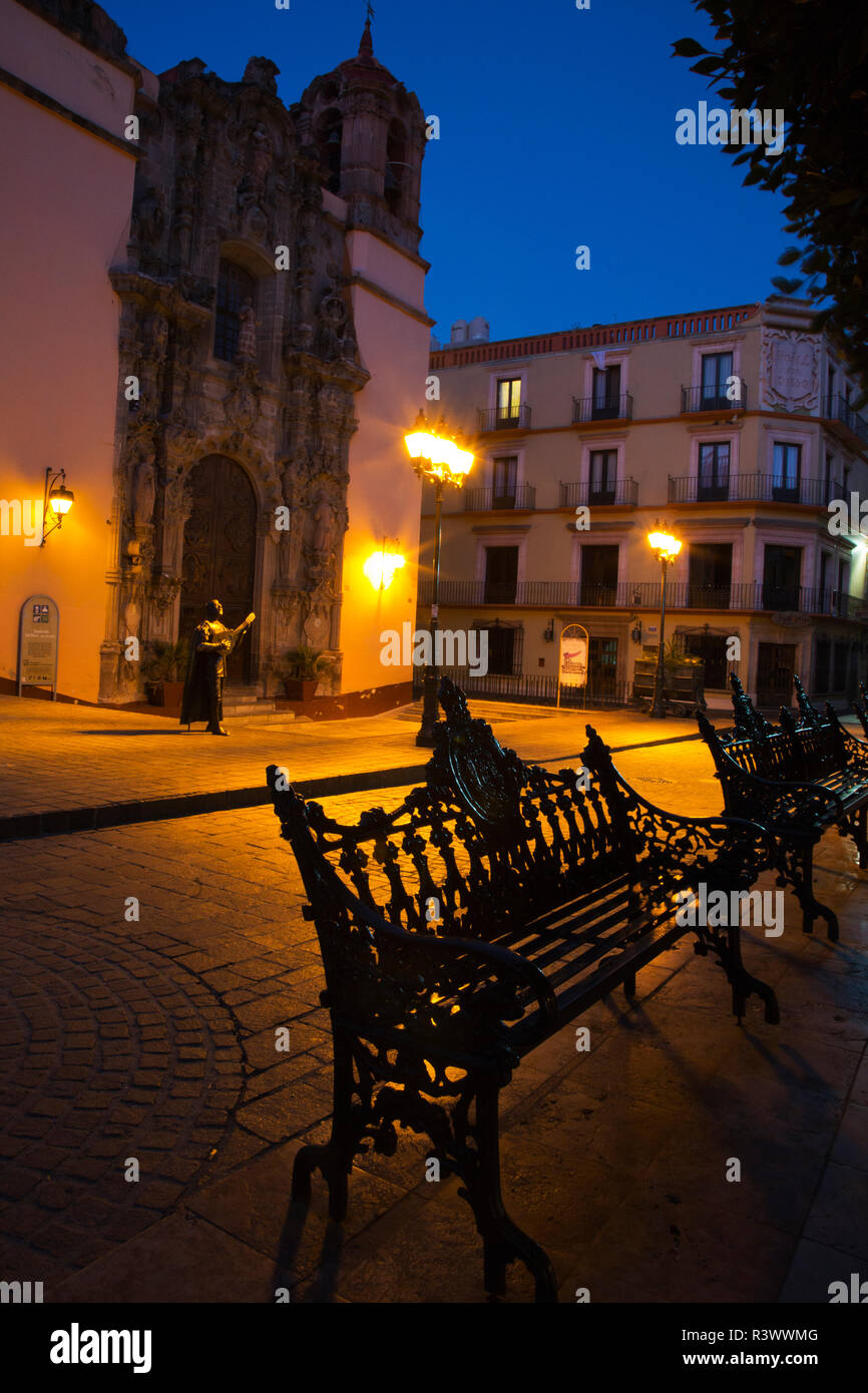 México, Guanajuato, iluminación nocturna de la ciudad de Guanajuato y